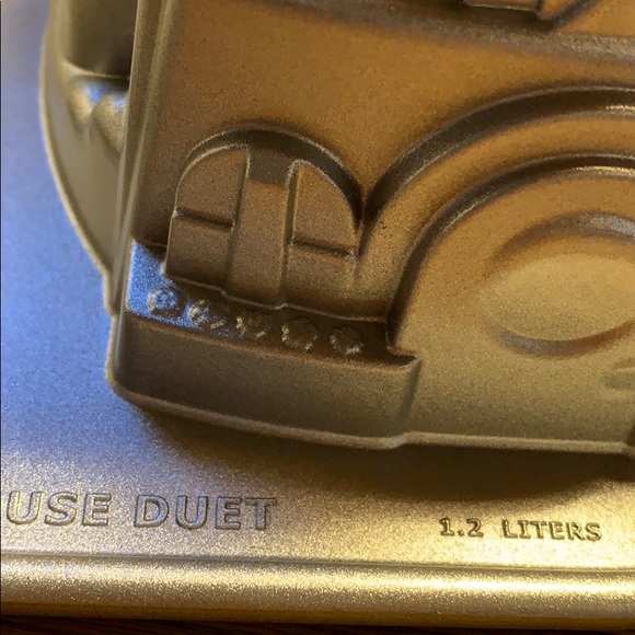 Nordic Ware non-stick Gingerbread/enchanted house - Picture 10 of 16